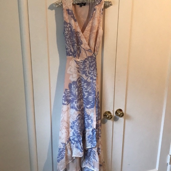 Lulus Dresses & Skirts - Lulus Hi-Lo floral wrap dress